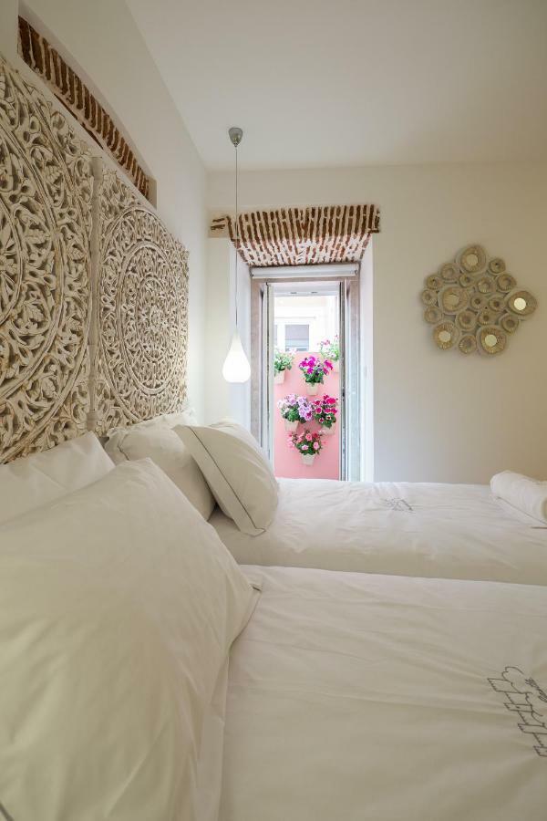 Sunshine House - Exclusive Apartment - Home By The Castle Lissabon Buitenkant foto